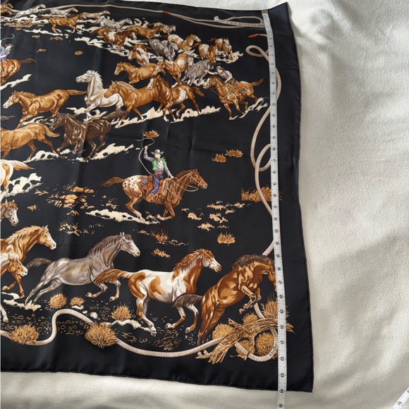 HERMES Le Mustangs Silk Scarf Vintage Equestrian Print STUNNING - Picture 8 of 12
